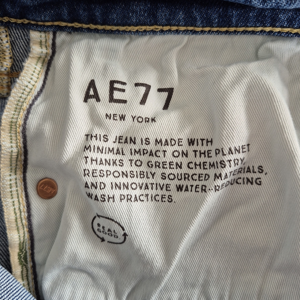 AE77 Premium Mom Jean - Picture 6 of 7